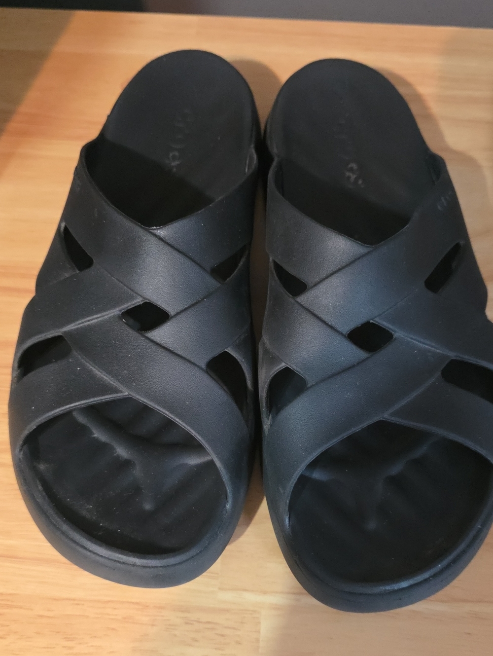 CROCS Women’s Black Crisscross Slide Sandals